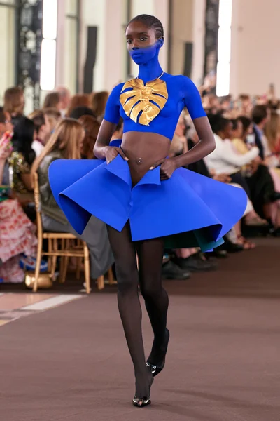 Look 13